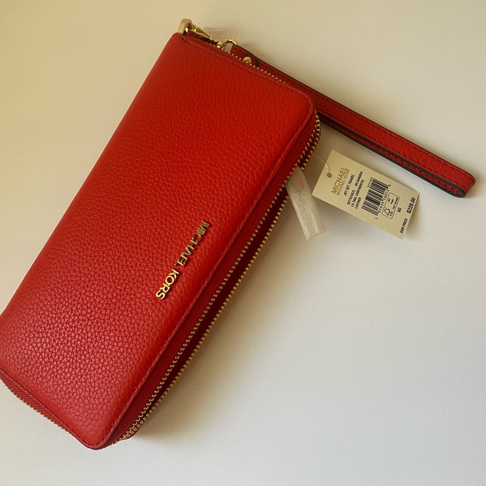 Michael Kors Jet Set Travel Wallet